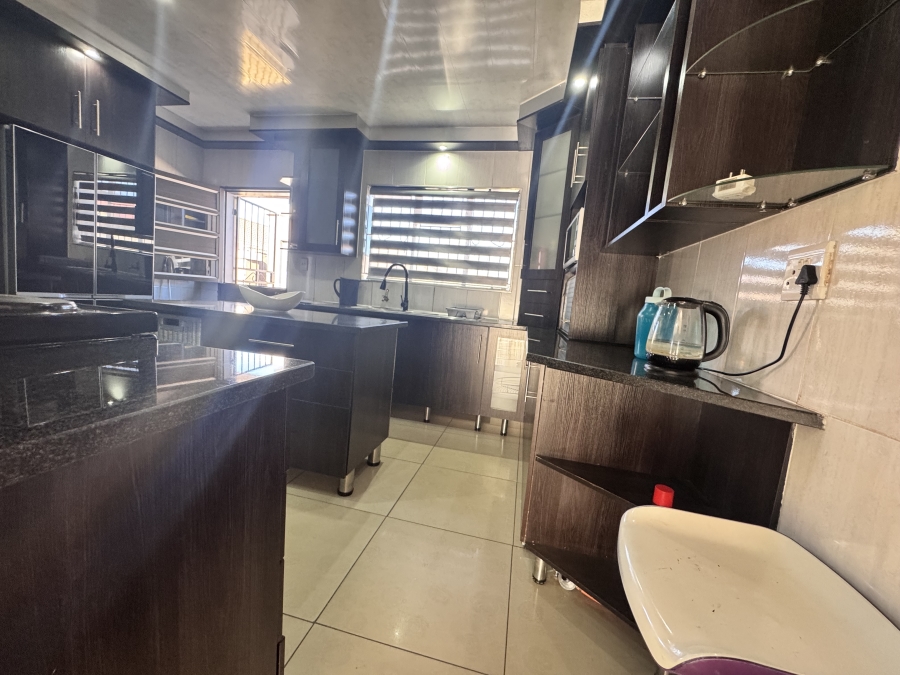 3 Bedroom Property for Sale in Kanana North West